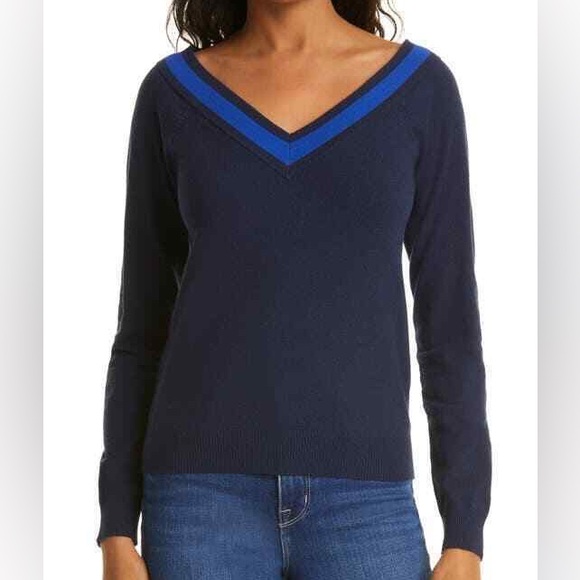 L'AGENCE Sweaters - Excellent condition  L’Agence Antoinette V-Neck Sweater in Navy - size L.